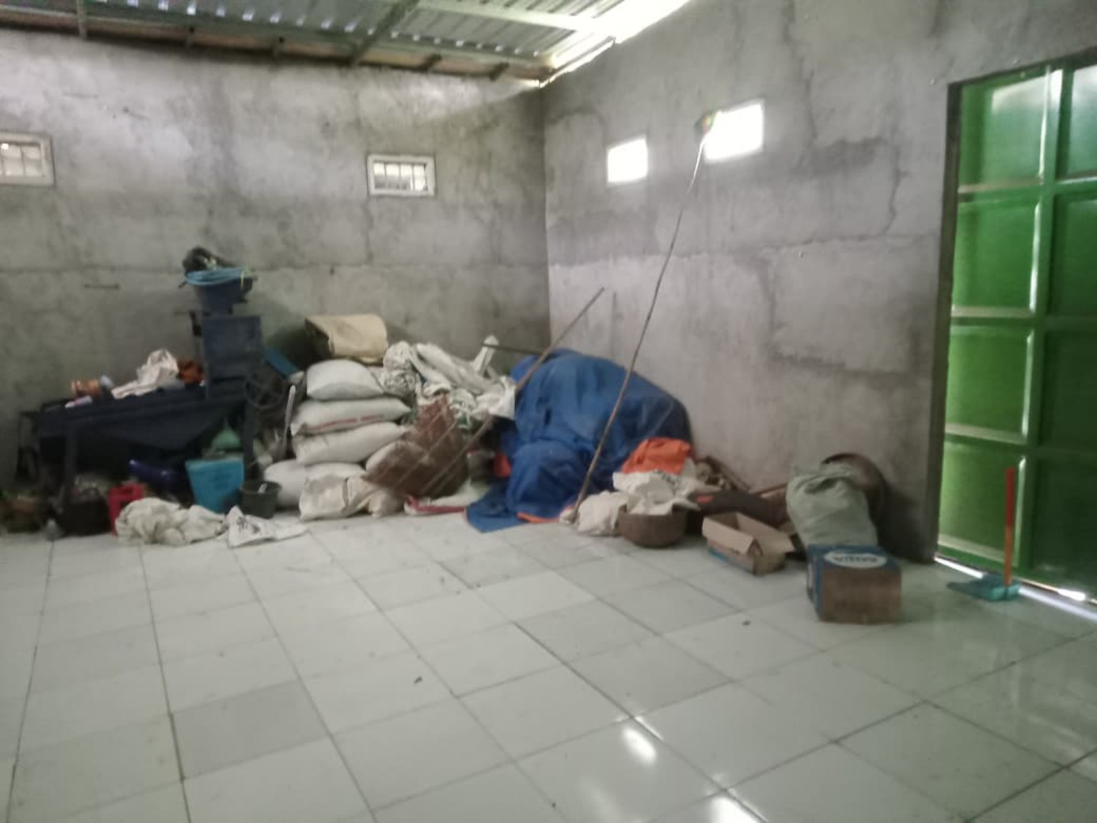 Bangunan gudang PT Hasil Bumi Sejahterah